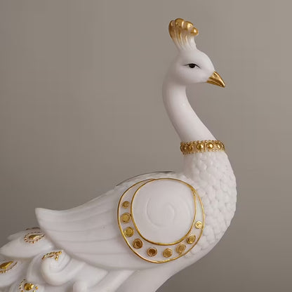 Modern White Peacock Figurine – Hand-Painted Resin Wedding & Holiday Decor