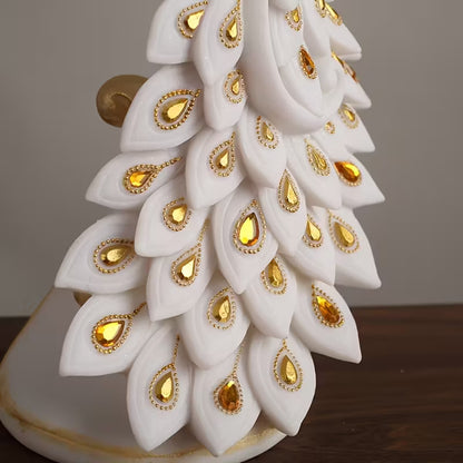 Modern White Peacock Figurine – Hand-Painted Resin Wedding & Holiday Decor