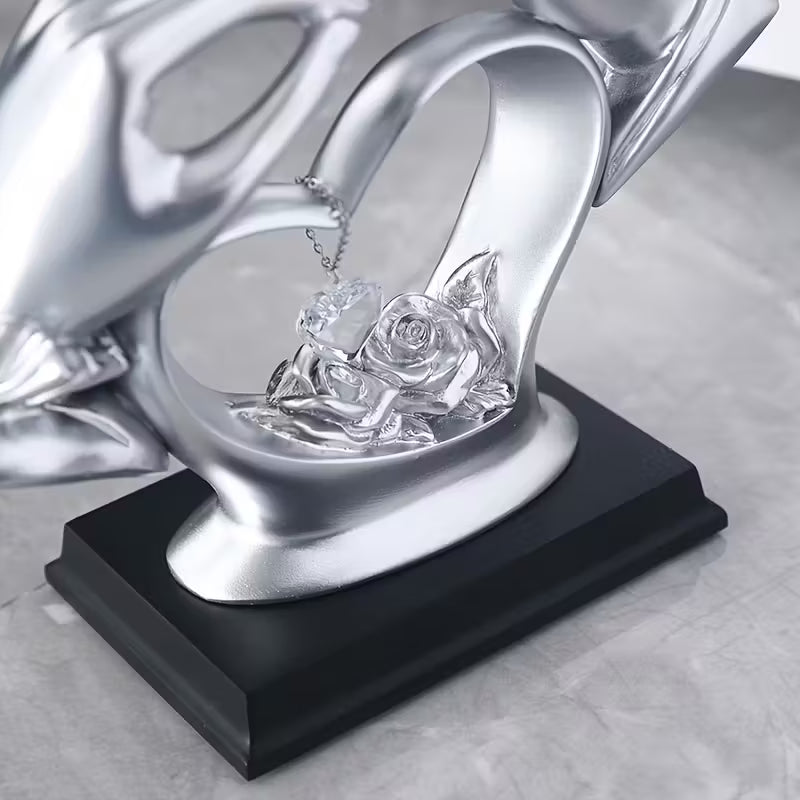 Elegant Resin Love Ornament with Heart Gemstone – Romantic Gift for Weddings & Valentine’s