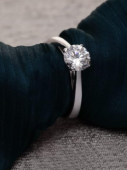 Elegant 925 Silver Diamond-Cut Solitaire Ring