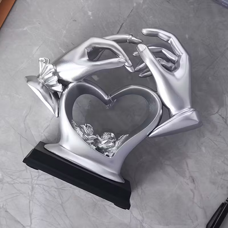 Elegant Resin Love Ornament with Heart Gemstone – Romantic Gift for Weddings & Valentine’s