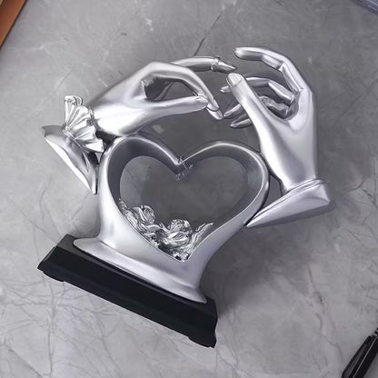 Elegant Resin Love Ornament with Heart Gemstone – Romantic Gift for Weddings & Valentine’s