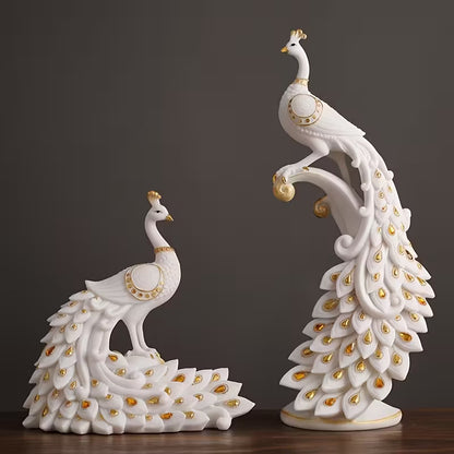 Modern White Peacock Figurine – Hand-Painted Resin Wedding & Holiday Decor